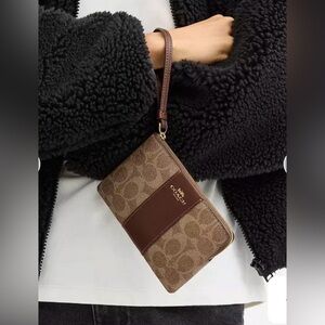 COACH WRISTLET NWT NEVER USED
